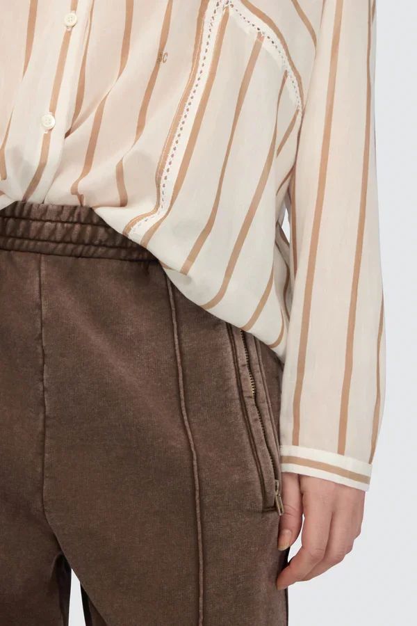 s6yy6sk60rg105 d ffd21561 658f 4fea acc9 f9bafe17c979