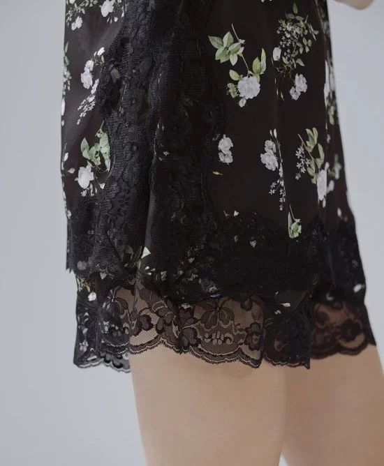 63 2606 black 05 550x668h jpg
