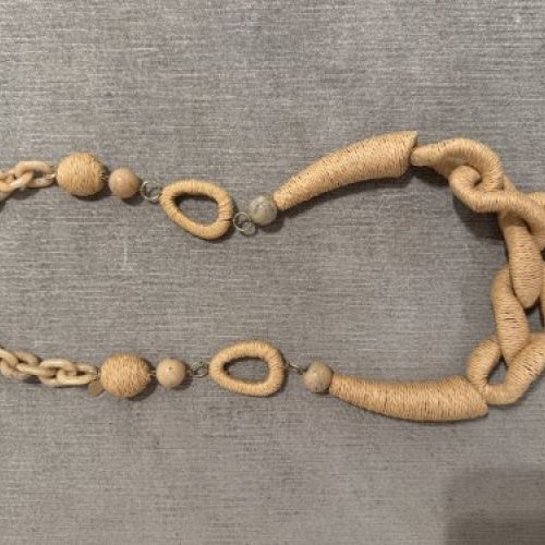 collar rafia camel 2